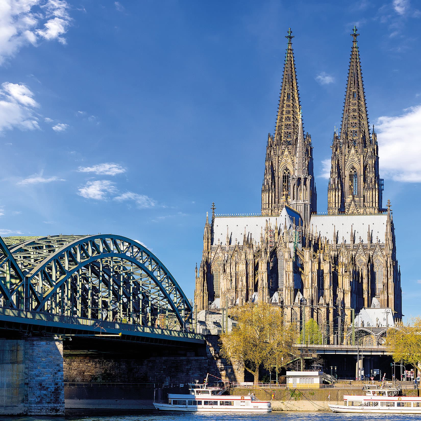 Kölner Dom mit Hohenzollernbrücke